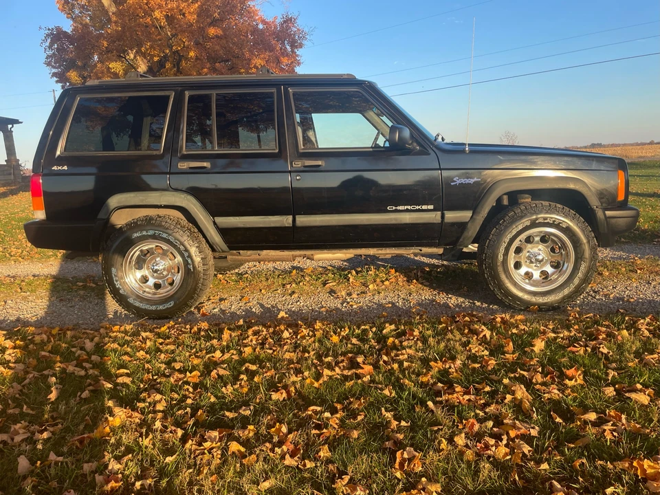 1998 Jeep XJ Cherokee - Image 14 of 31