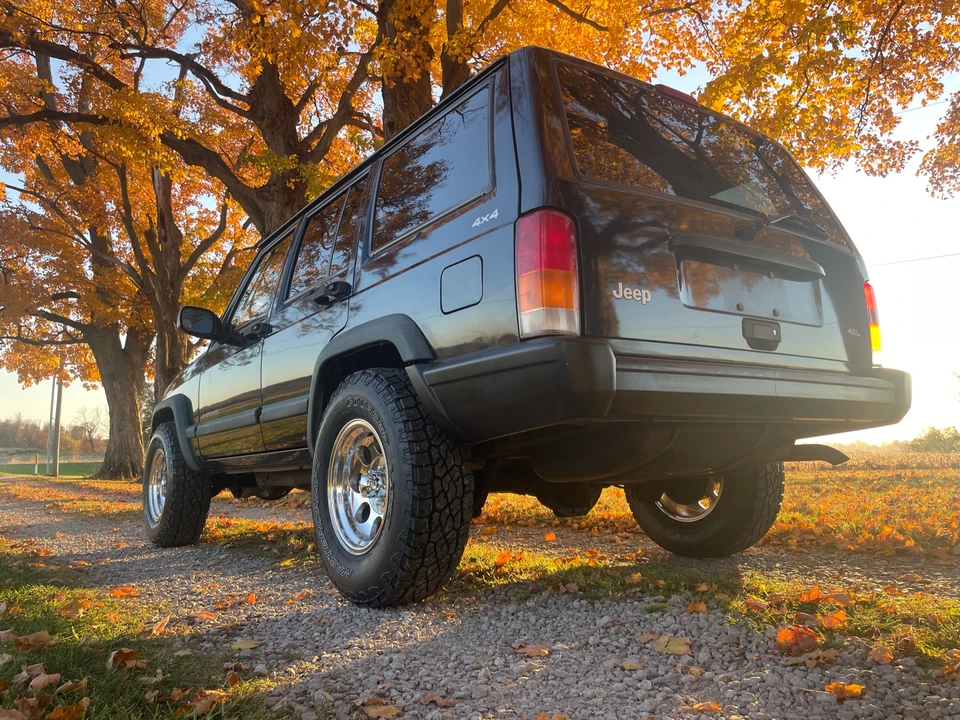 1998 Jeep XJ Cherokee - Image 6 of 31