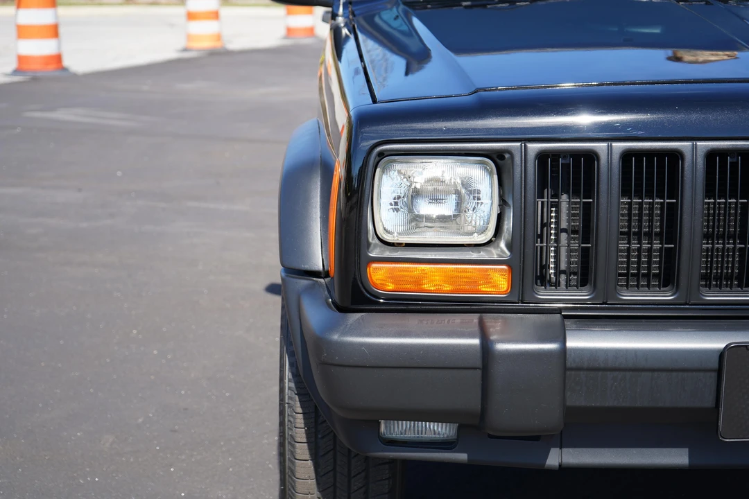 1998 Jeep XJ Cherokee - Image 14 of 31