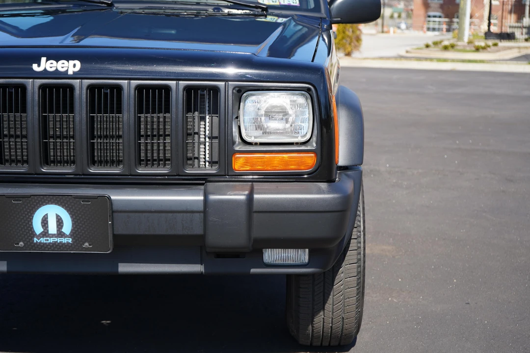 1998 Jeep XJ Cherokee - Image 15 of 31