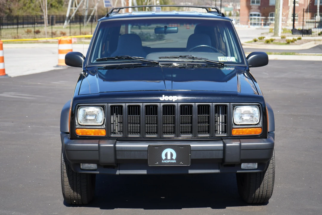 1998 Jeep XJ Cherokee - Image 2 of 31