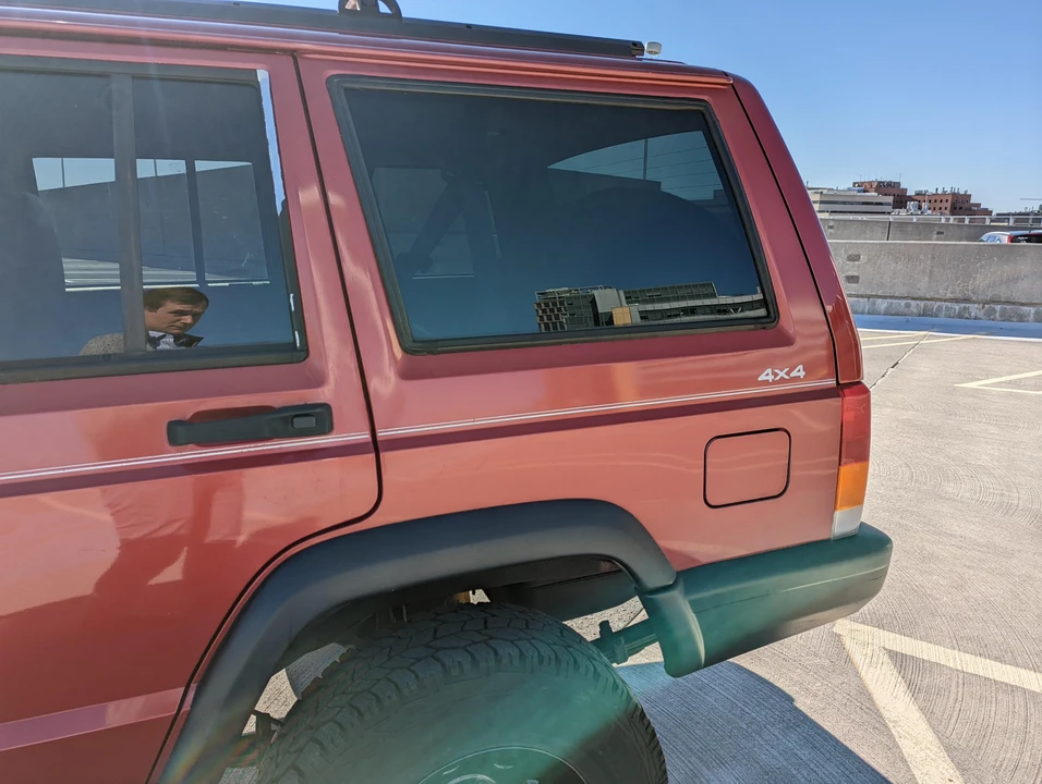 1998 Jeep XJ Cherokee - Image 14 of 31
