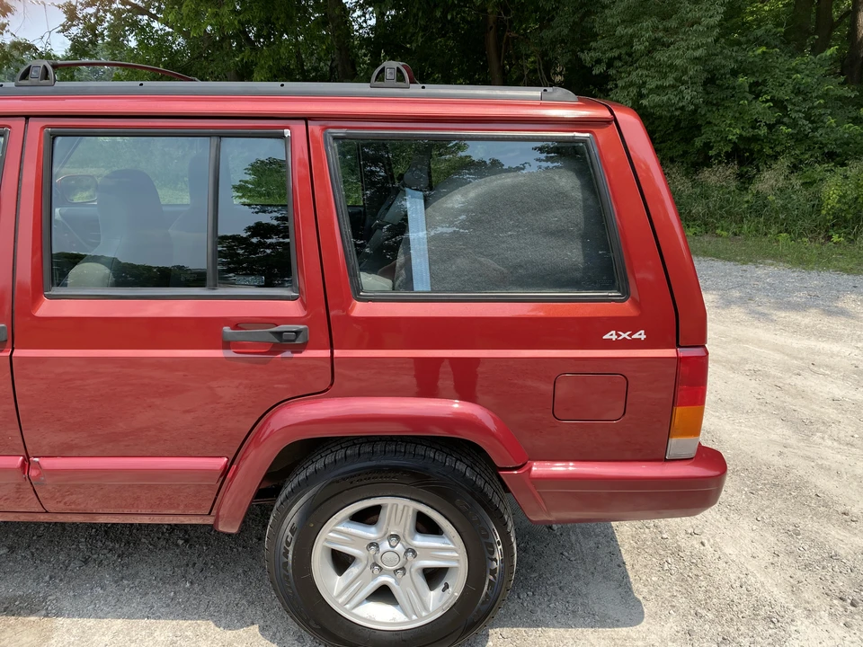 1998 Jeep XJ Cherokee - Image 16 of 31