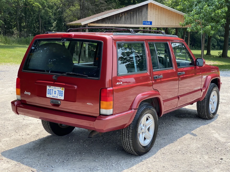 1998 Jeep XJ Cherokee - Image 10 of 31
