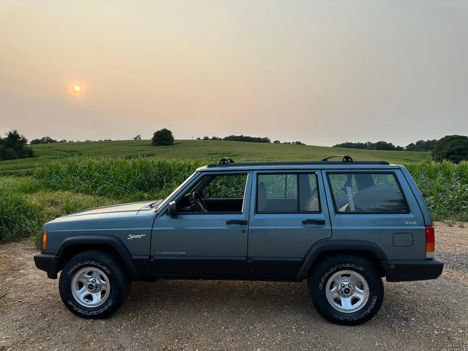 1998 Jeep XJ Cherokee - Image 8 of 31