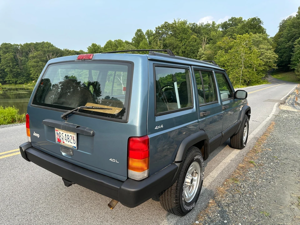 1998 Jeep XJ Cherokee - Image 16 of 31