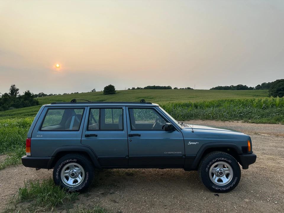 1998 Jeep XJ Cherokee - Image 20 of 31