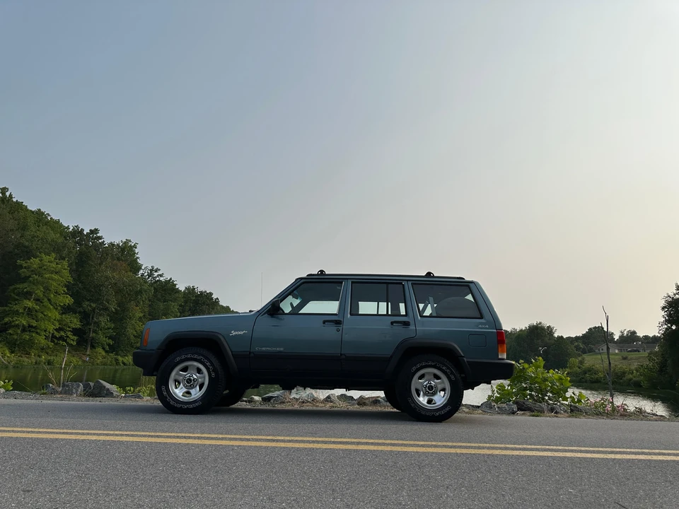 1998 Jeep XJ Cherokee - Image 9 of 31