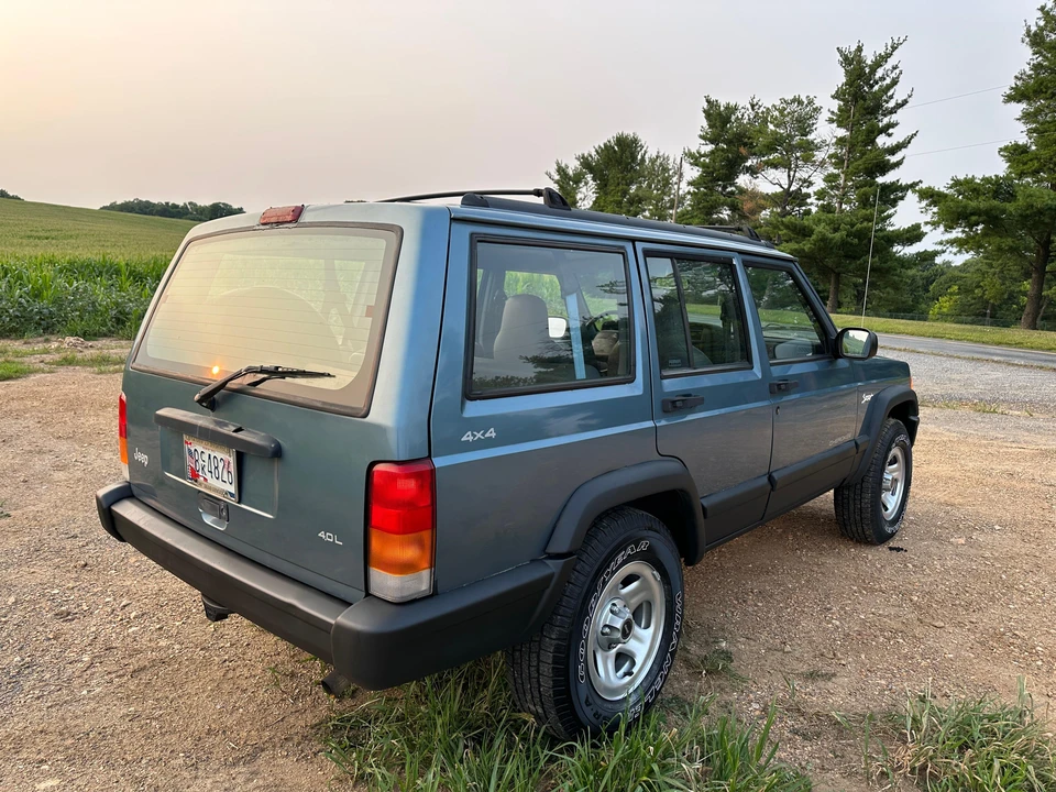 1998 Jeep XJ Cherokee - Image 17 of 31