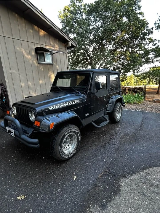 1998 Jeep TJ Wrangler - Image 3 of 4