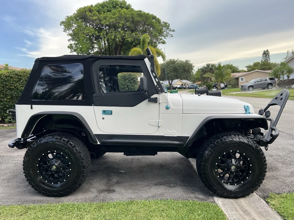 1998 Jeep TJ Wrangler - Image 2 of 21