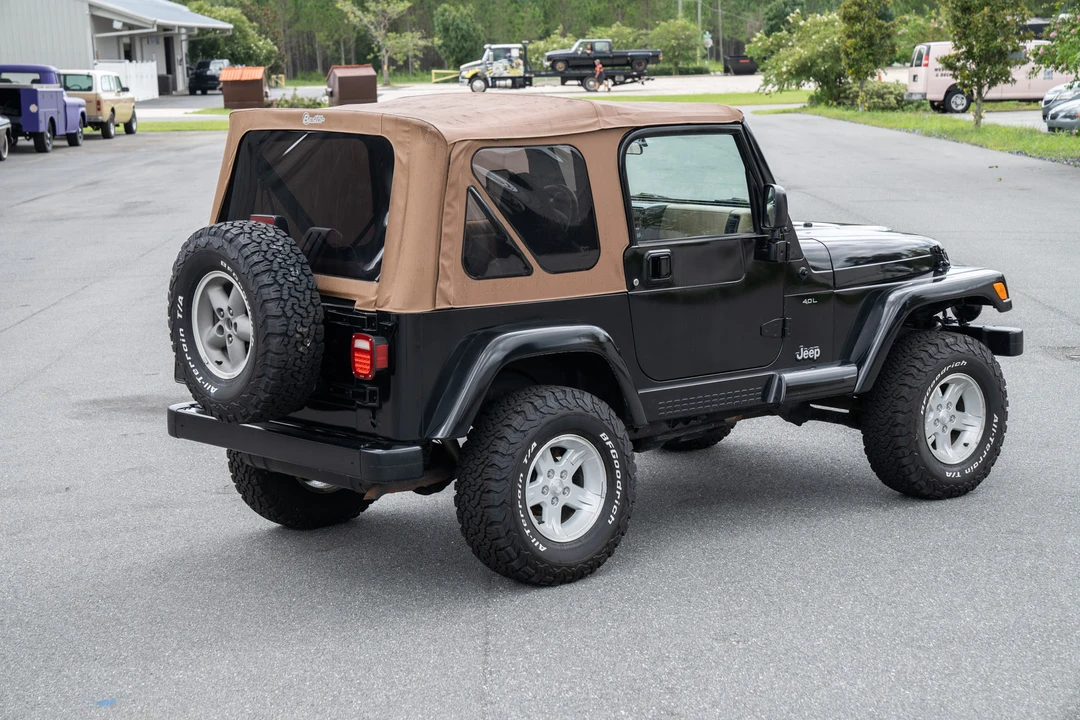 1998 Jeep TJ Wrangler - Image 11 of 31