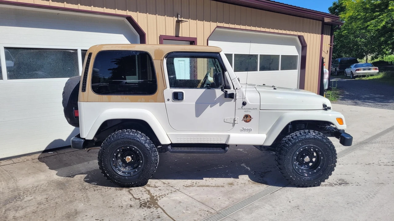 1998 Jeep TJ Wrangler - Image 2 of 10
