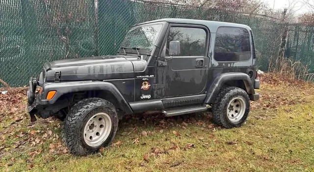 1998 Jeep Wrangler Sahara Sport Utility 2D