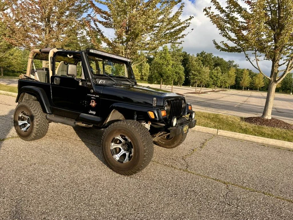 1998 Jeep TJ Wrangler - Image 11 of 15