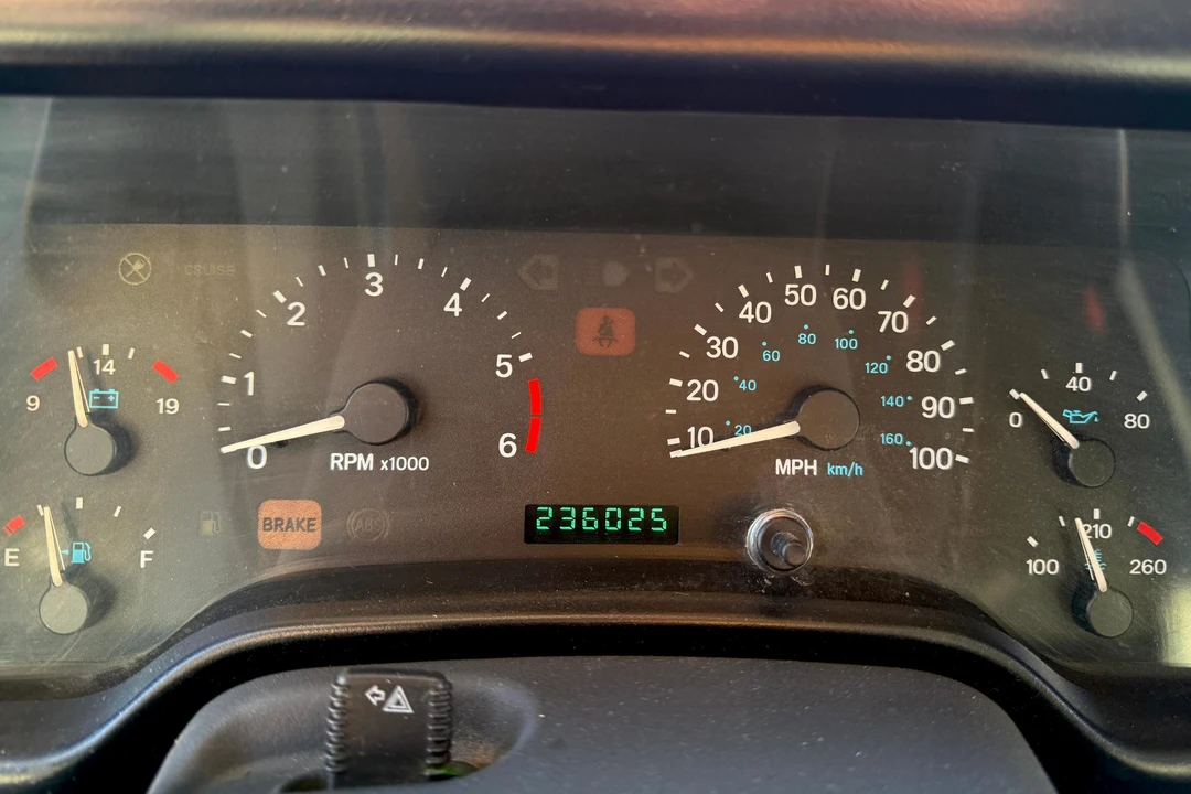 1998 Jeep TJ Wrangler - Image 26 of 31