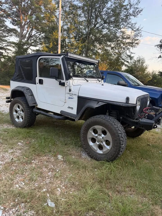 1998 Jeep TJ Wrangler - Image 2 of 3