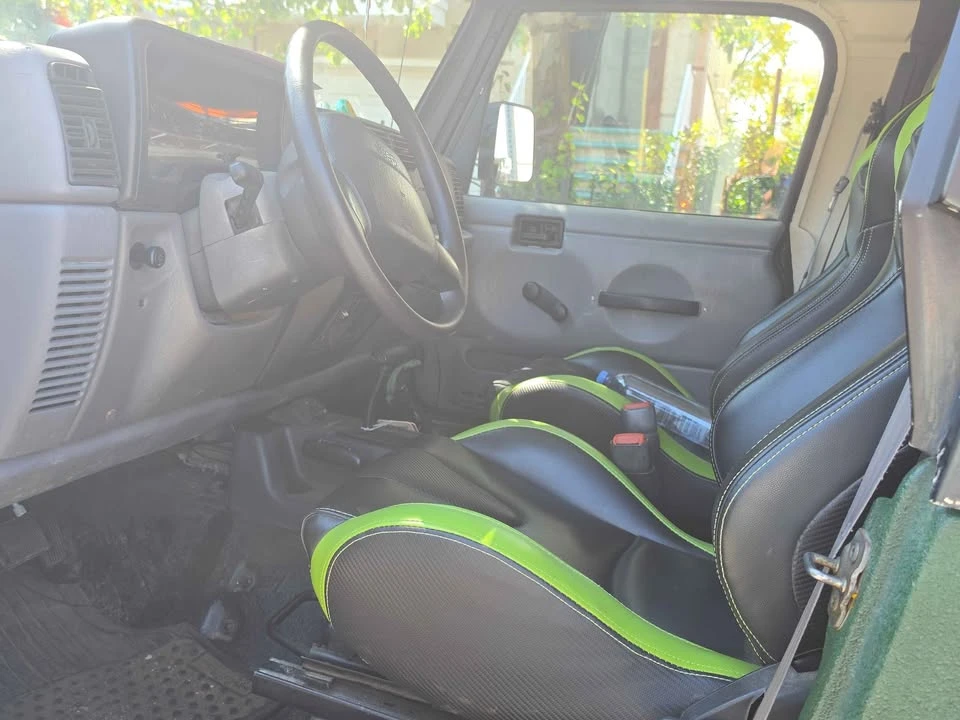 1998 Jeep TJ Wrangler - Image 2 of 3