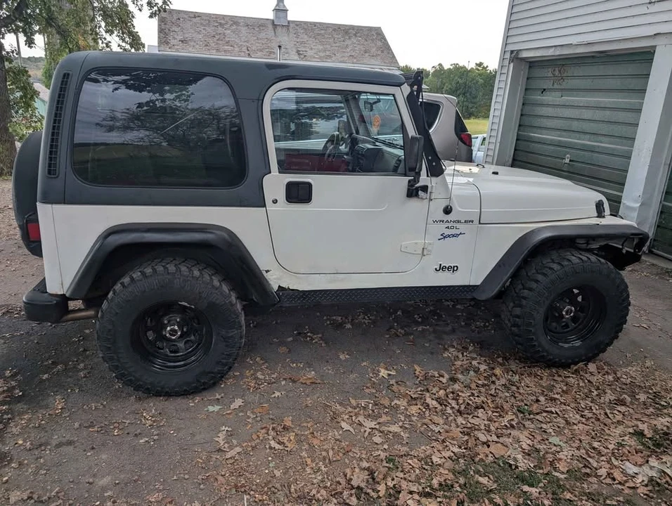 1998 Jeep TJ Wrangler - Image 3 of 4