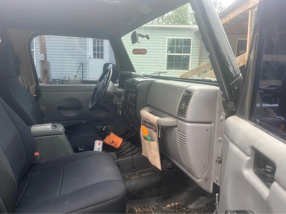 1998 Jeep TJ Wrangler - Image 4 of 5