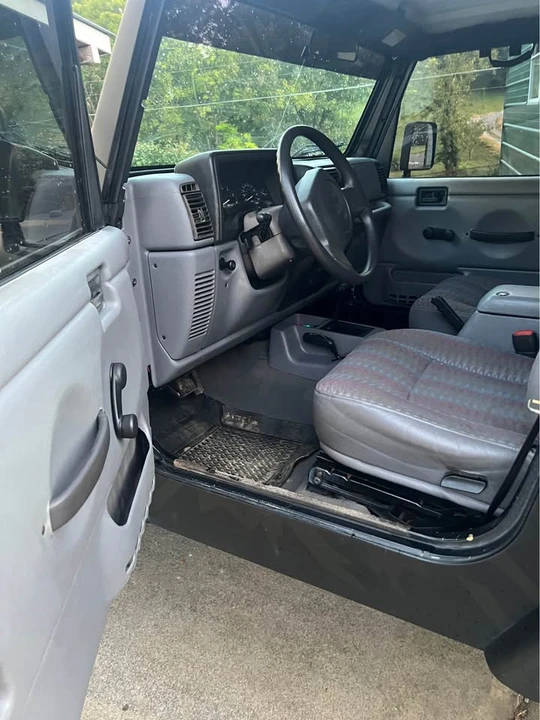 1998 Jeep TJ Wrangler - Image 5 of 17