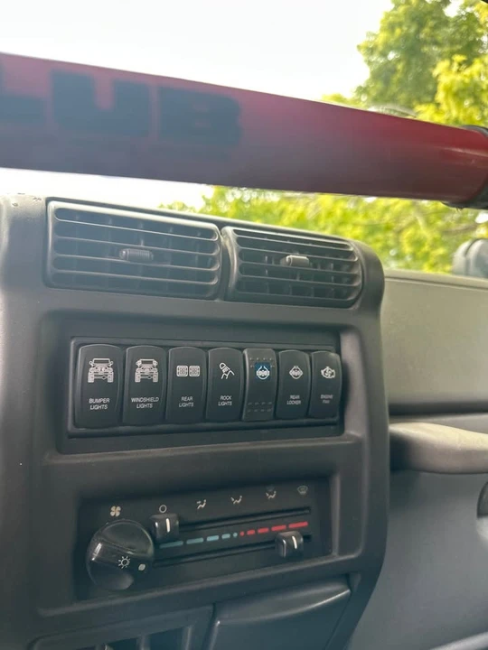 1998 Jeep TJ Wrangler - Image 11 of 13
