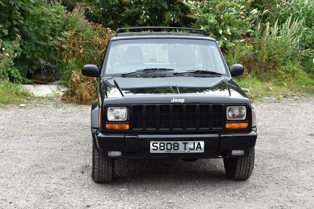 1998 Jeep XJ Cherokee - Image 15 of 30
