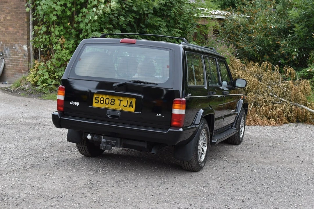 1998 Jeep XJ Cherokee - Image 16 of 30