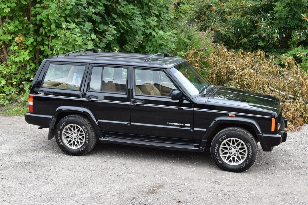 1998 Jeep XJ Cherokee - Image 2 of 30