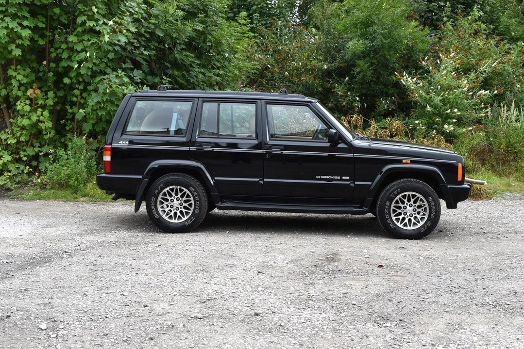 1998 Jeep XJ Cherokee - Image 12 of 30