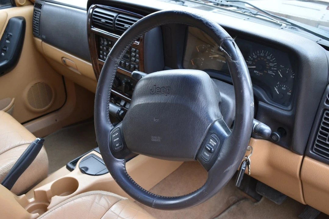 1998 Jeep XJ Cherokee - Image 23 of 30
