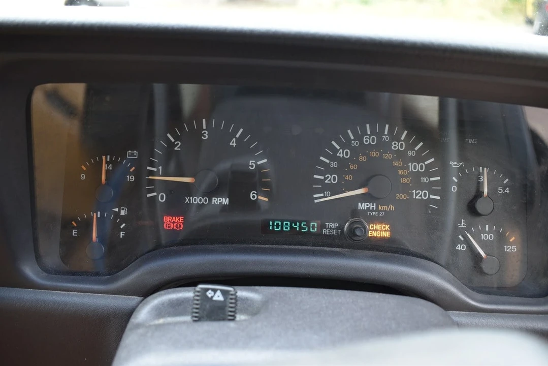 1998 Jeep XJ Cherokee - Image 28 of 30