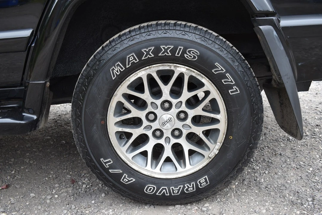 1998 Jeep XJ Cherokee - Image 20 of 30