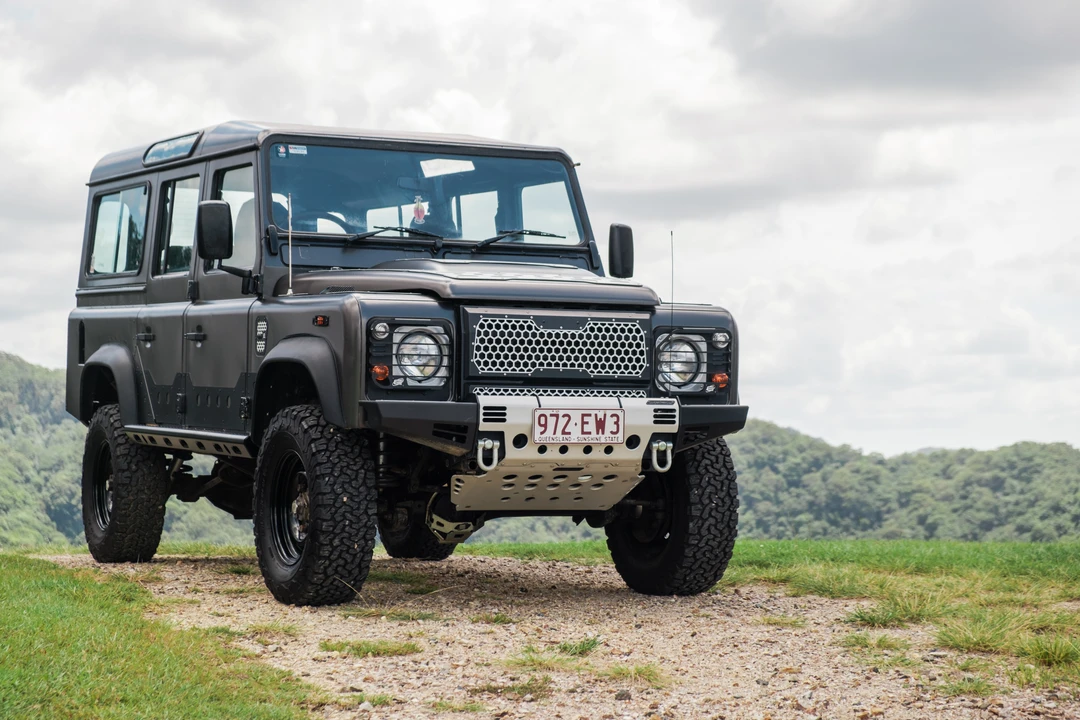 1998 Land Rover Defender 110 - Image 4 of 31