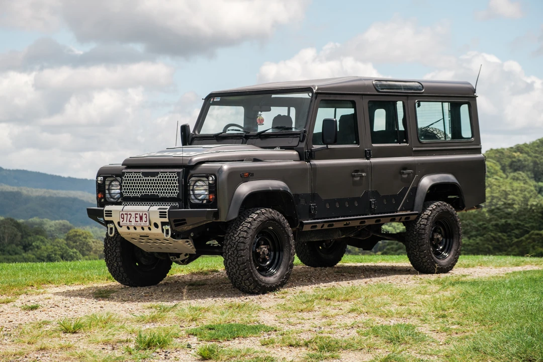 1998 Land Rover Defender 110 - Image 10 of 31
