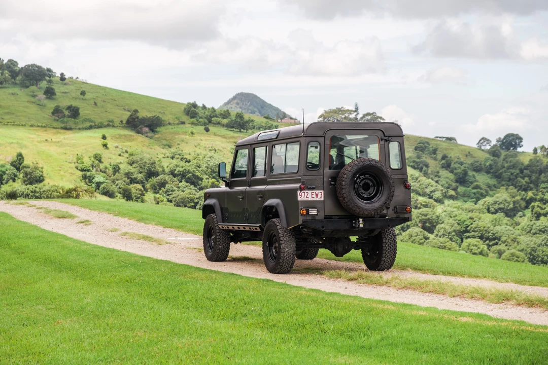 1998 Land Rover Defender 110 - Image 15 of 31