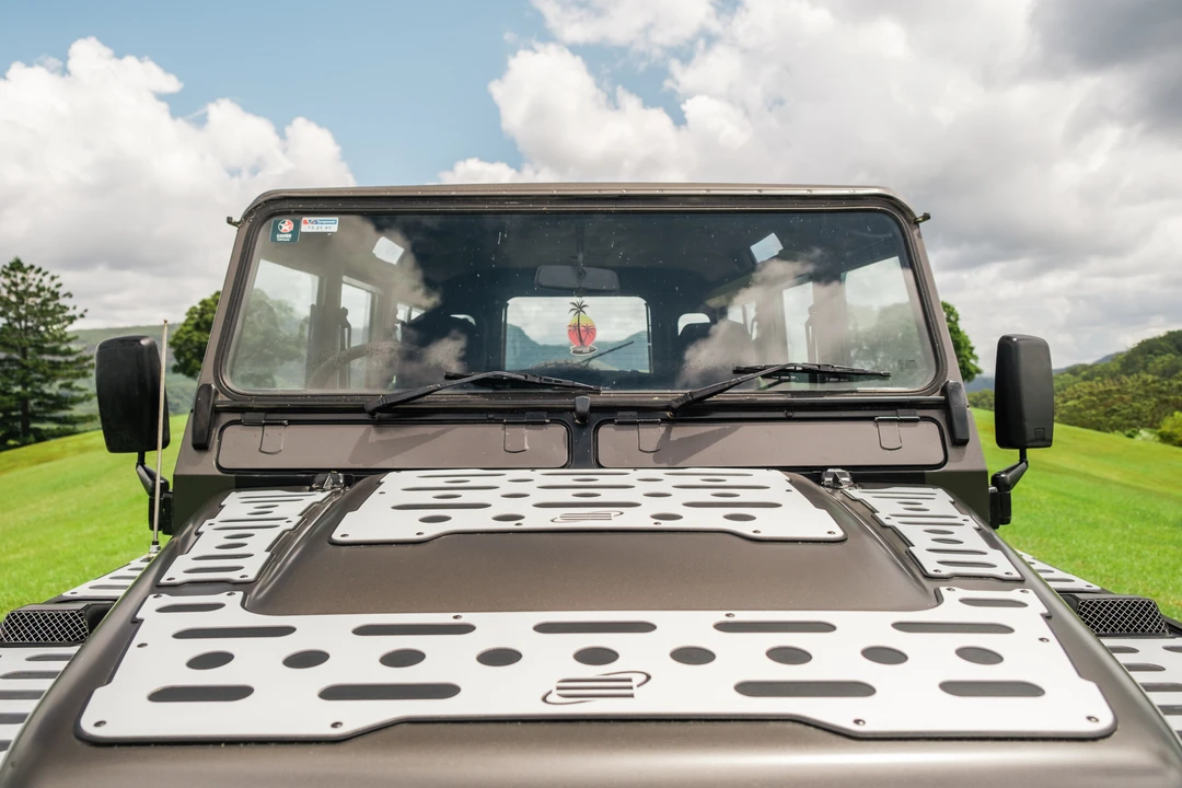 1998 Land Rover Defender 110 - Image 19 of 31