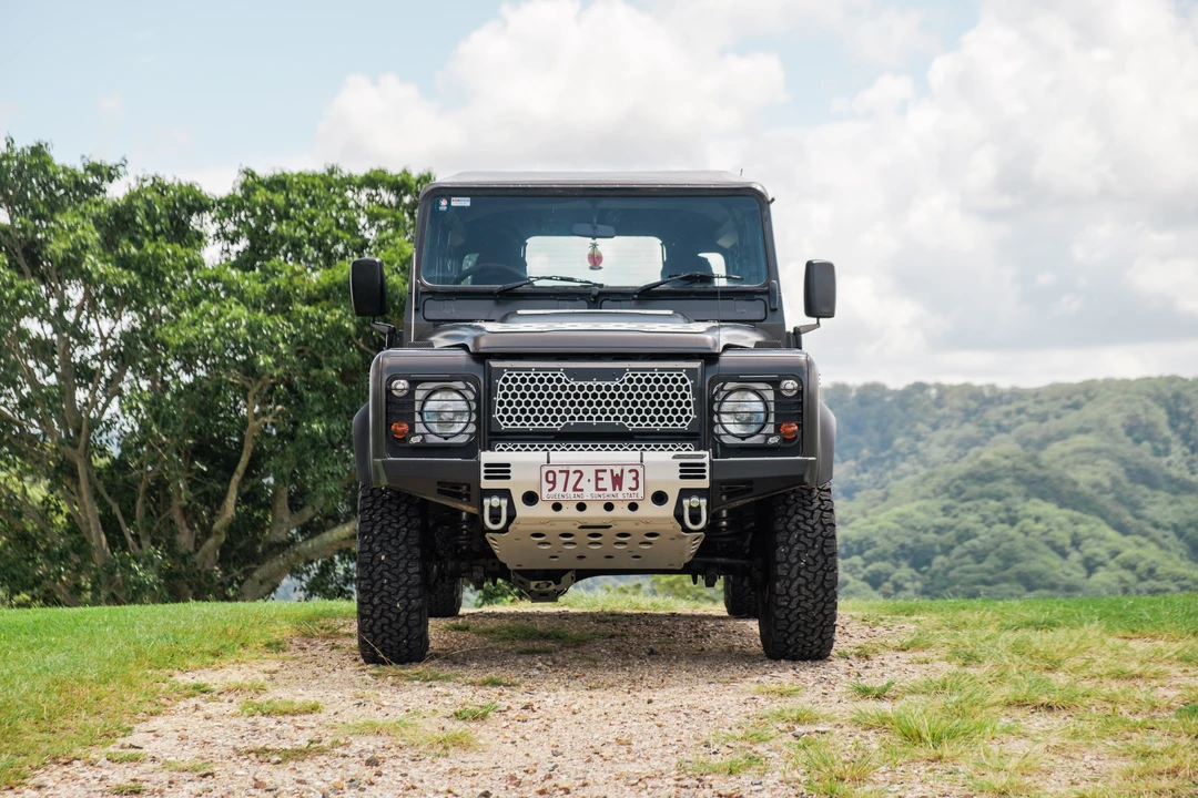 1998 Land Rover Defender 110 - Image 3 of 31