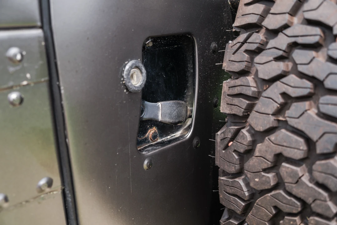 1998 Land Rover Defender 110 - Image 27 of 31