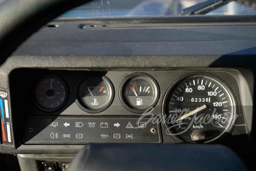 1998 Land Rover Defender 110 - Image 8 of 12