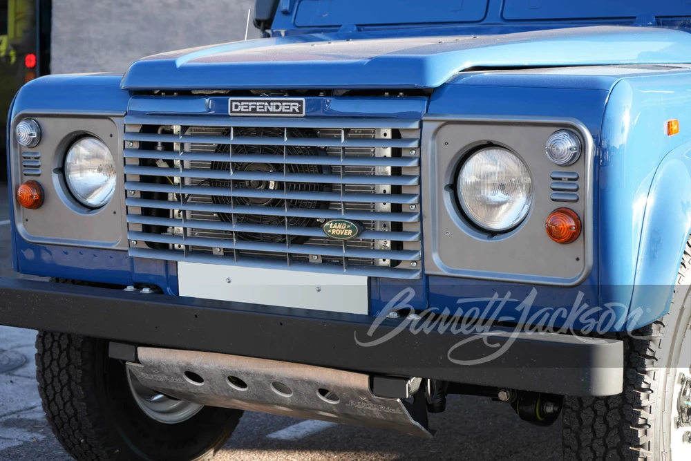1998 Land Rover Defender 110 - Image 7 of 12