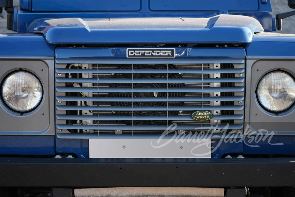 1998 Land Rover Defender 110 - Image 10 of 12