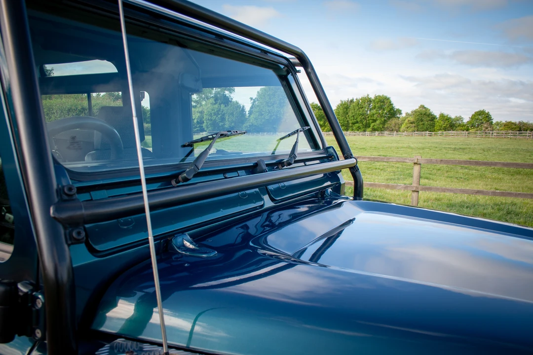1998 Land Rover Defender 90 - Image 8 of 11