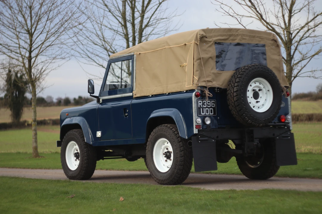 1998 Land Rover Defender 90 - Image 8 of 31