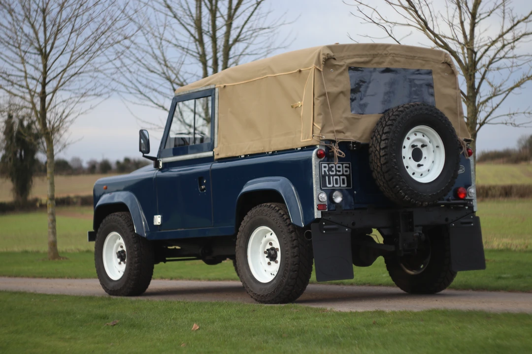 1998 Land Rover Defender 90 - Image 9 of 31