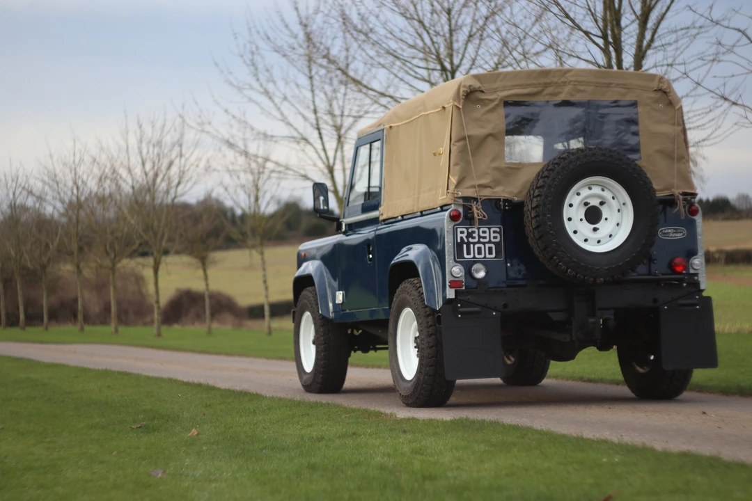 1998 Land Rover Defender 90 - Image 10 of 31