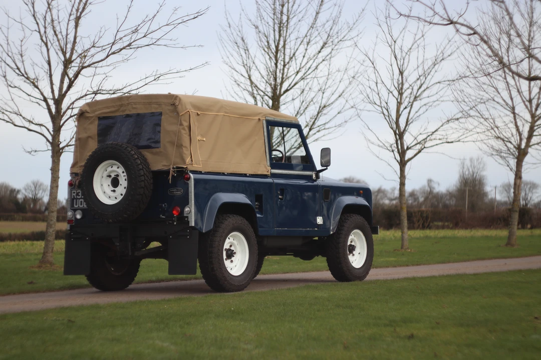 1998 Land Rover Defender 90 - Image 15 of 31