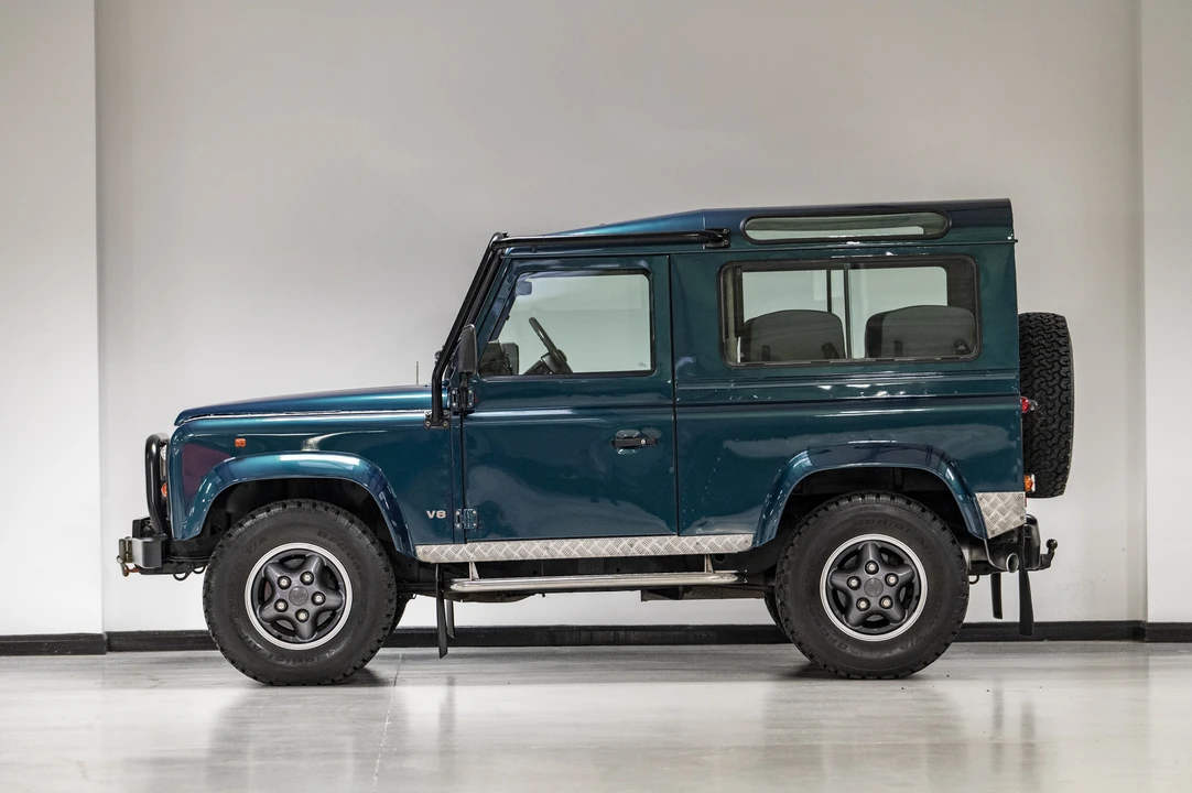 1998 Land Rover Defender 90 - Image 17 of 31