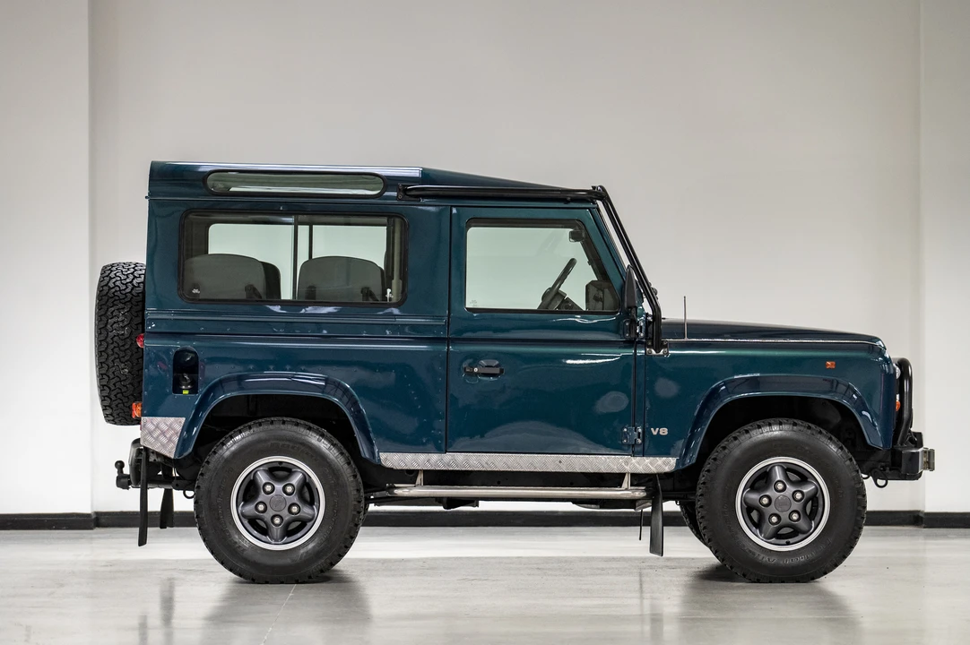 1998 Land Rover Defender 90 - Image 5 of 31