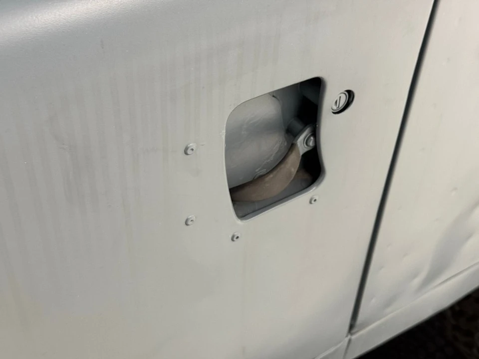1998 Land Rover Defender 110 - Image 17 of 31